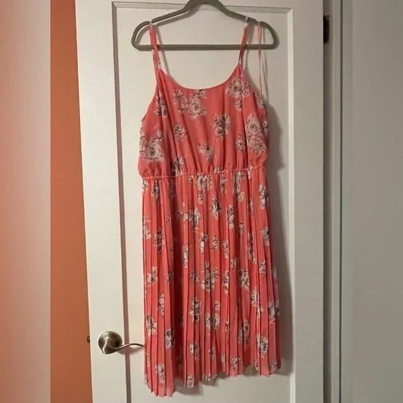 Elle Dress, salmon/pink color, size XL, worn once - Picture 1 of 5